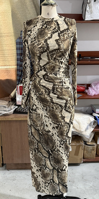 Women's Figure-Hugging Midi Dress with Snake Print, Tailored Draping and Long Sleeve Cut EVA-US