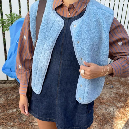 Ladies padded teddy fleece vest with snap buttons and rounded hem EVA-US