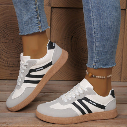Women's sneakers in retro style with non-slip rubber sole