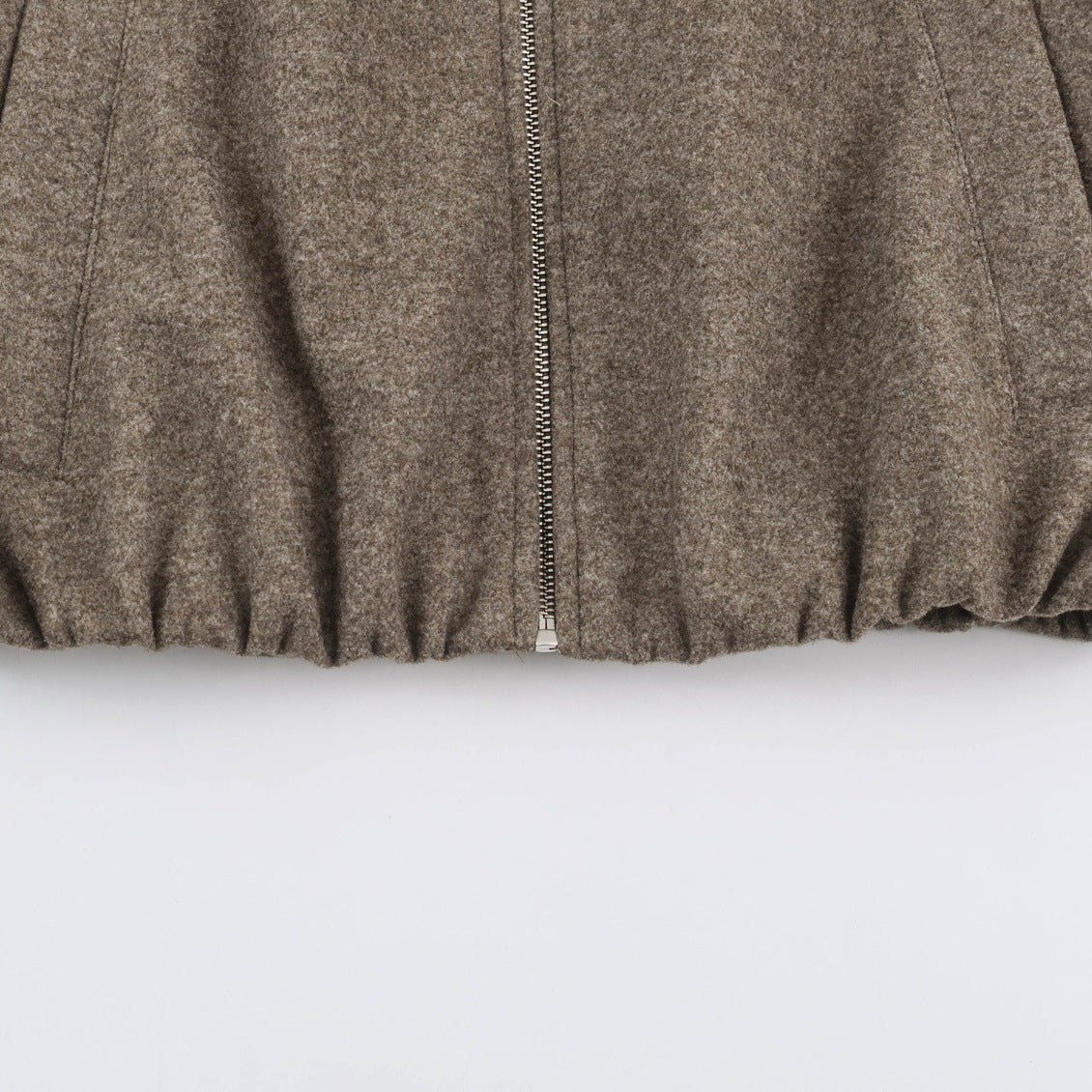 Women’s short jacket with balloon sleeves, wide shirt collar, and elastic hem EVA-US
