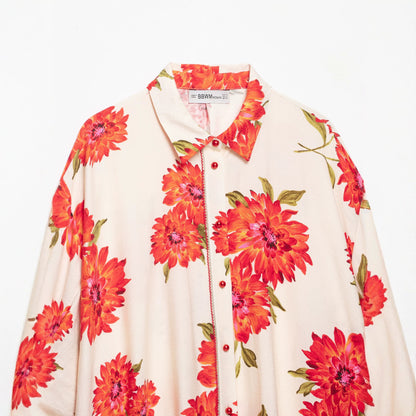 Women's oversized shirt blouse with large floral print, lapel collar and continuous button placket EVA-US