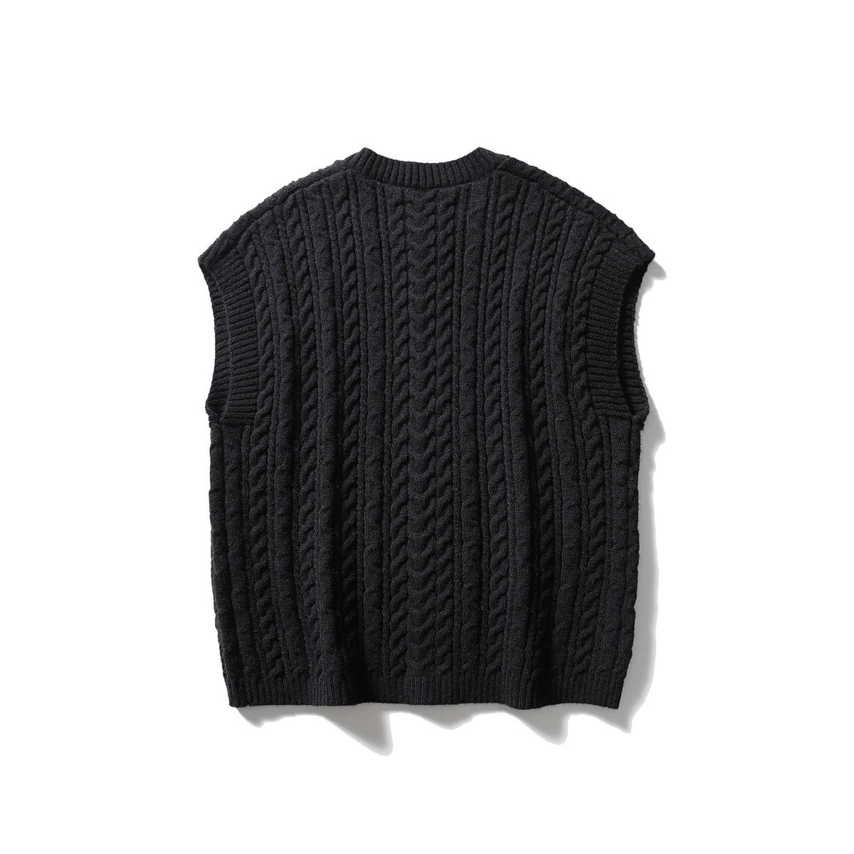 Women's Sleeveless Cable Knit Vest with Wooden Buttons and Ribbed Hem EVA-US