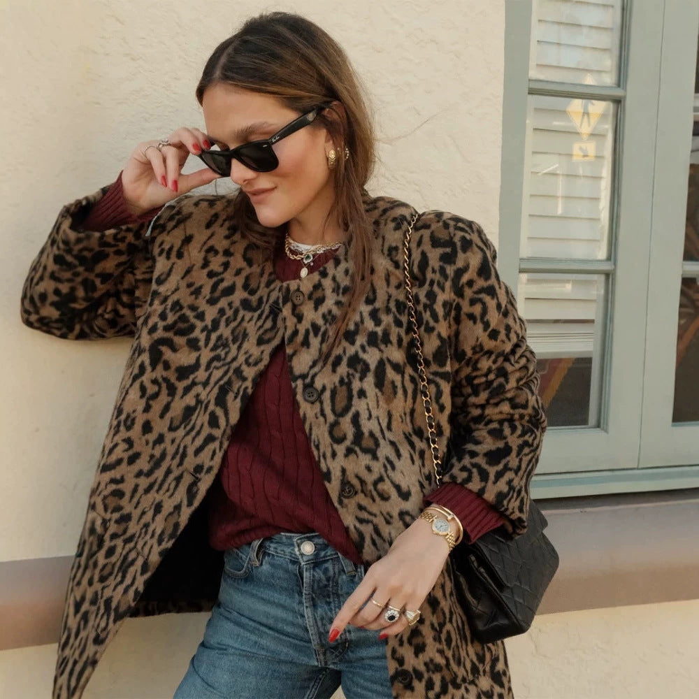 Women's Short Cut Faux Fur Coat with Leopard Print and Boxy Silhouette EVA-US
