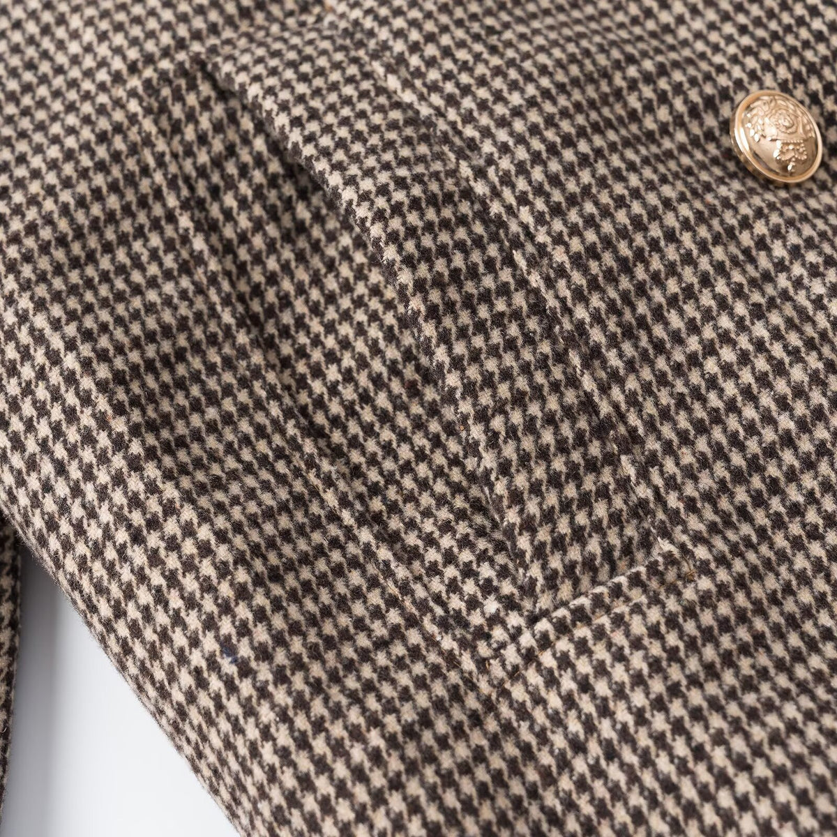 Women's Short-Cut Double-Breasted Houndstooth Blazer with Tailored Silhouette and Golden Decorative Buttons EVA-US