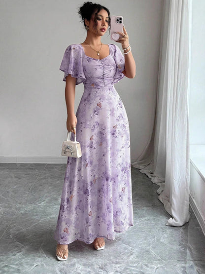 Women's maxi dress with flowing cut and romantic floral pattern
