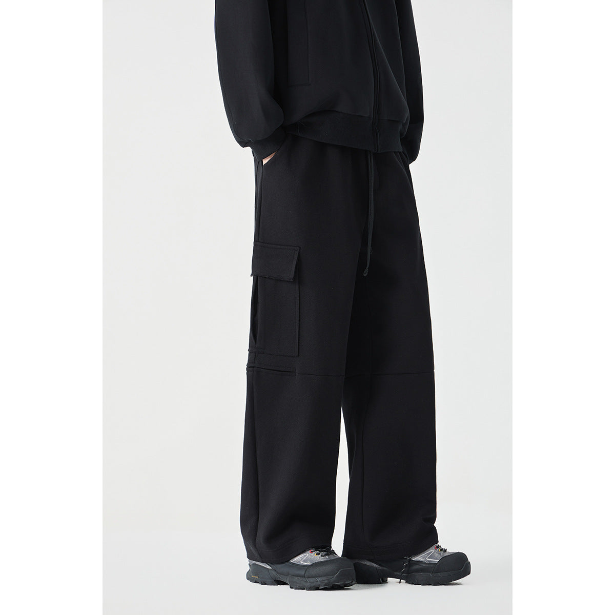 Ladies Wide Cargo Jogging Pants made of French Terry with elastic waistband and patch flap pockets EVA-US