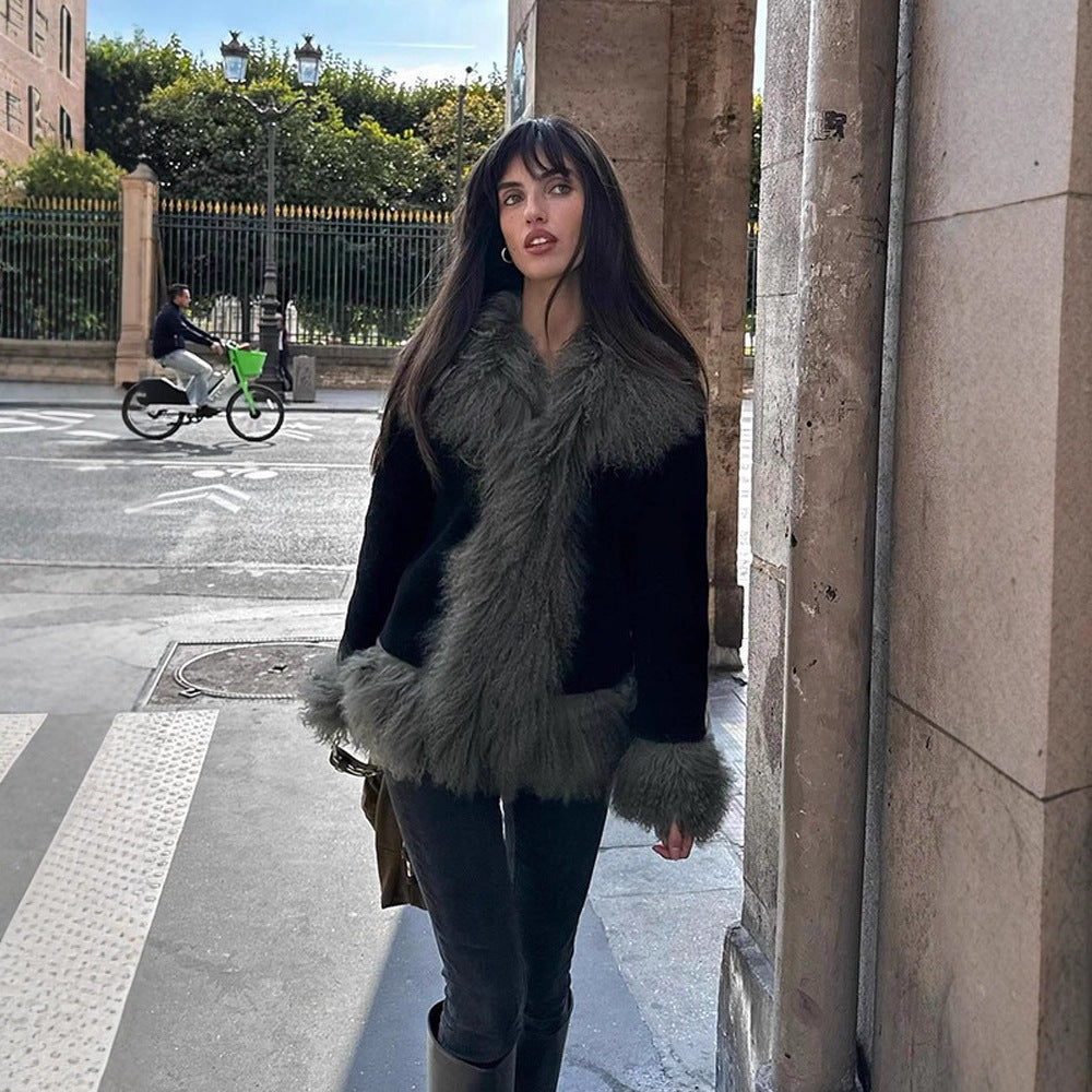 Women's short coat made of artificial fur with voluminous curl trim EVA-US