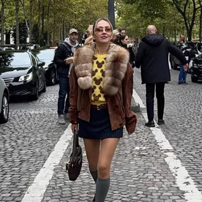 Women's suede bomber jacket with voluminous fur scarf and elastic hem EVA-US