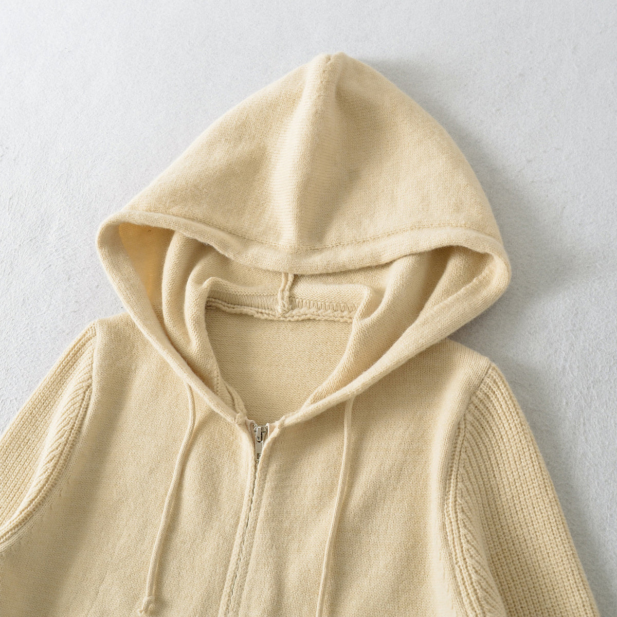 Women's Short Hooded Cardigan with Zipper and Fitted Ribbed Hem EVA-US