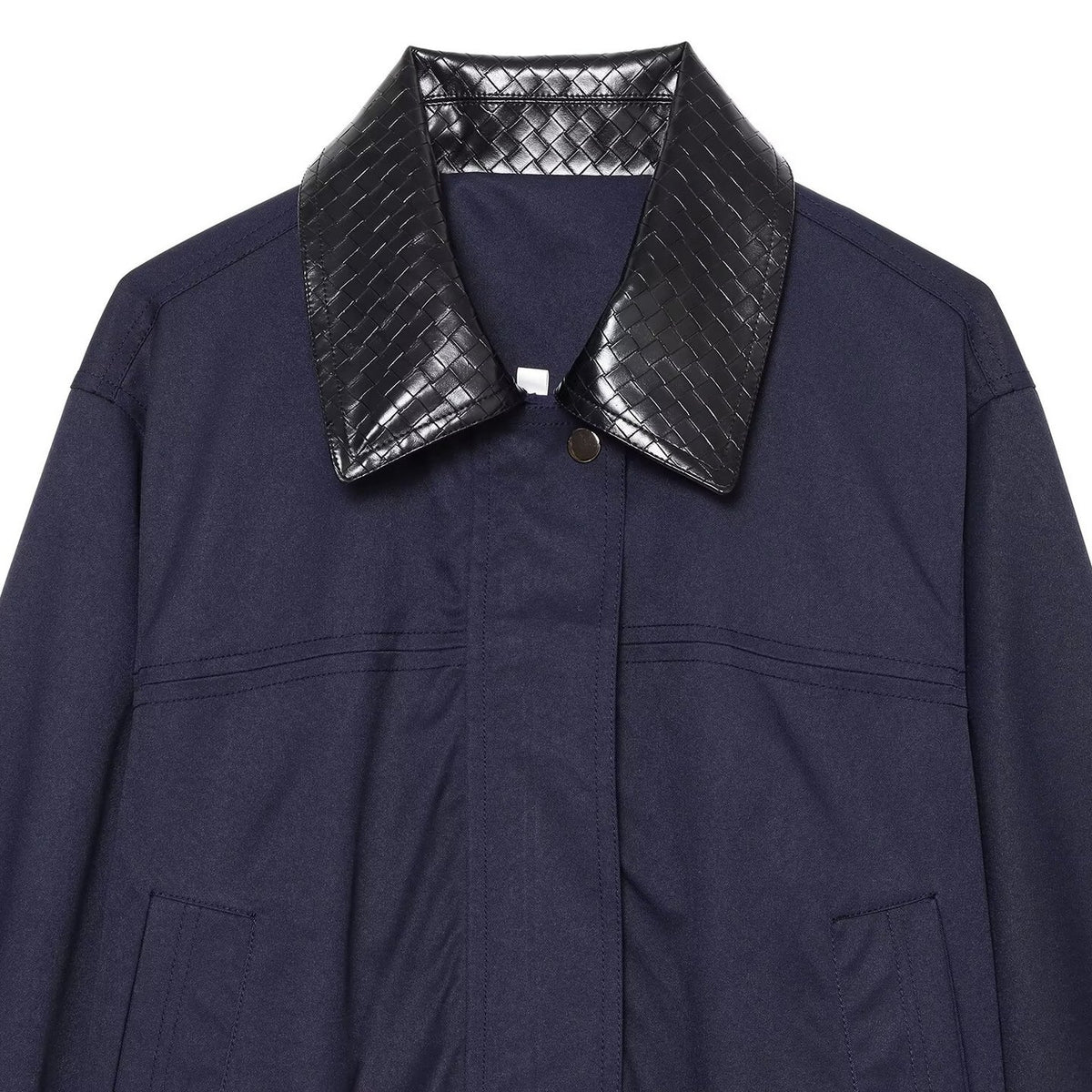 Women's short bomber-style jacket with contrasting embossed faux leather collar EVA-US