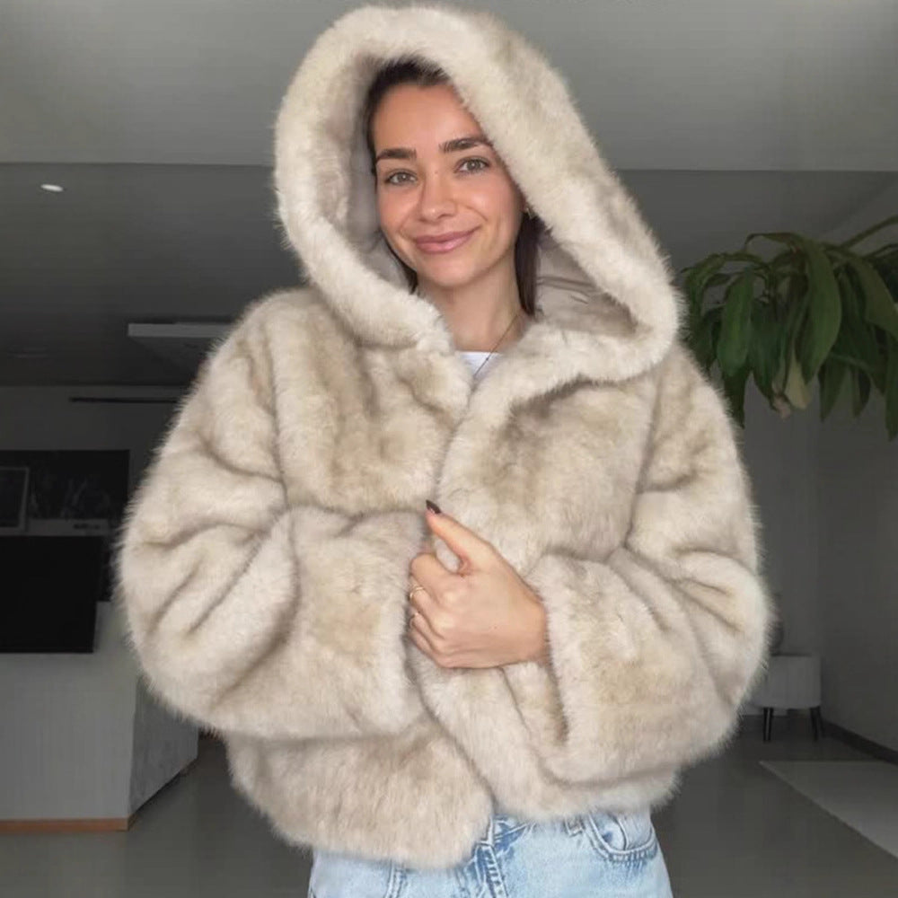 Women's hooded short jacket made of faux fur with boxy silhouette and warm padding EVA-US