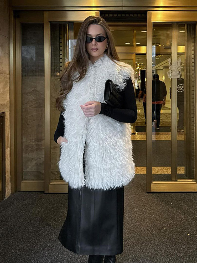 Women's Longer Cozy Faux Fur Vest with Shaggy Look and Front Pockets EVA-US
