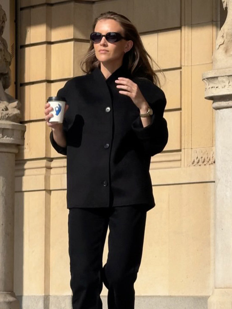 Women's short coat made of wool blend with boxy silhouette and distinctive button placket EVA-US