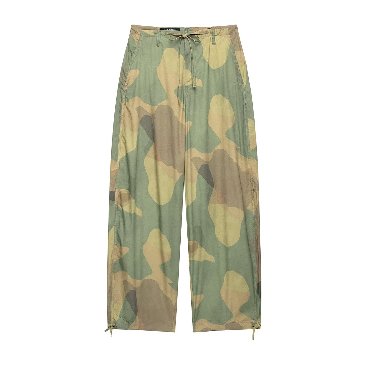 Women's Loose-Fitting Cargo Pants in Camouflage Pattern with Drawstring Waist and Ankle Ties EVA-US