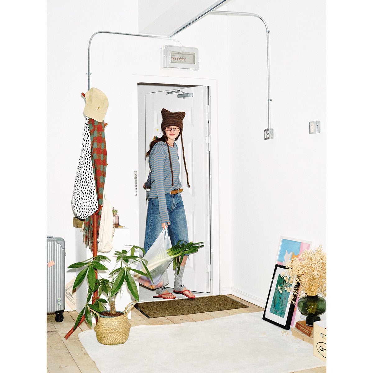 Women Striped Long Sleeve Hoodie Shirt with V-Neck and Hood Drawstring EVA-US