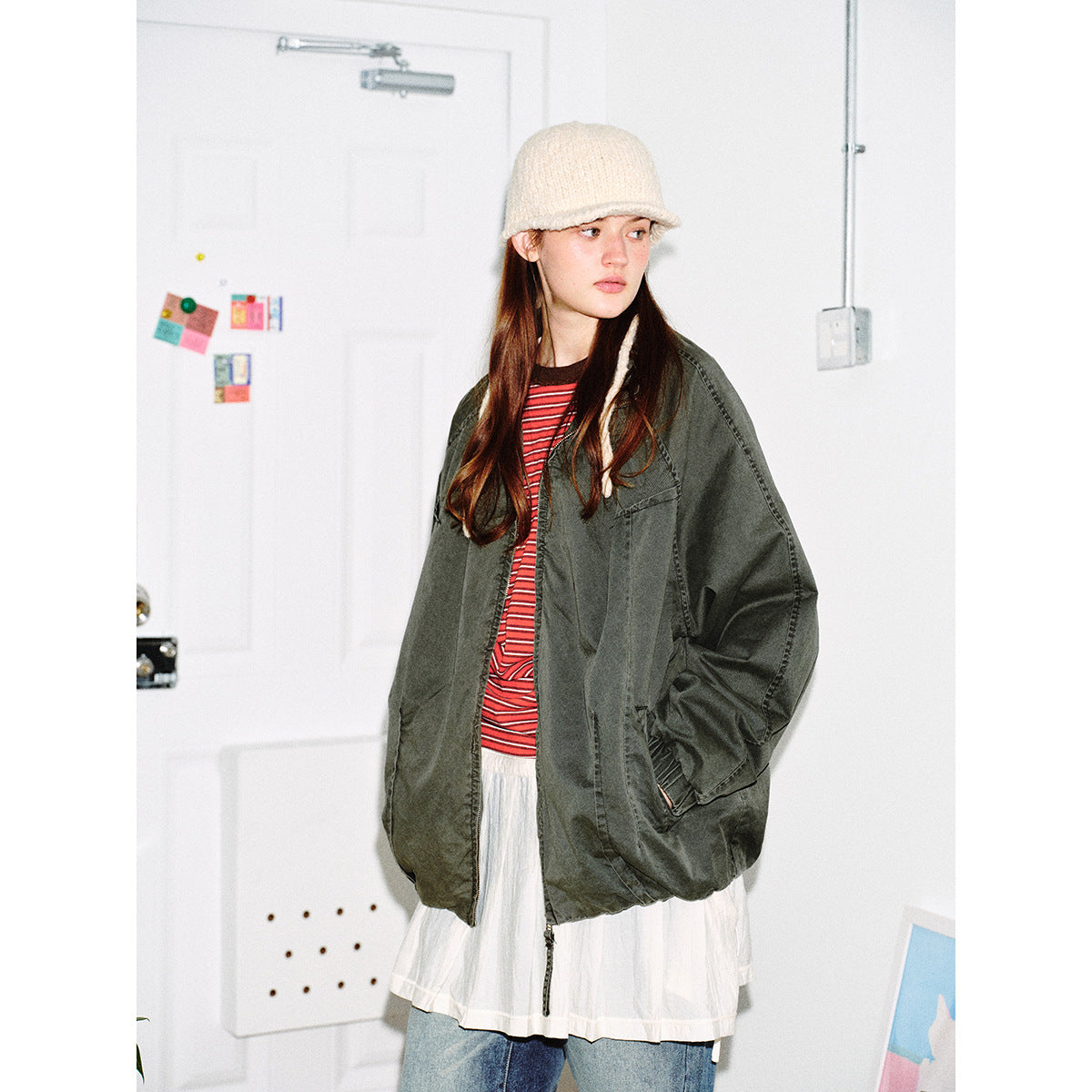 Unisex Lightweight Boxy Windbreaker with High Stand Collar, Full Zip and Elastic Hem EVA-US
