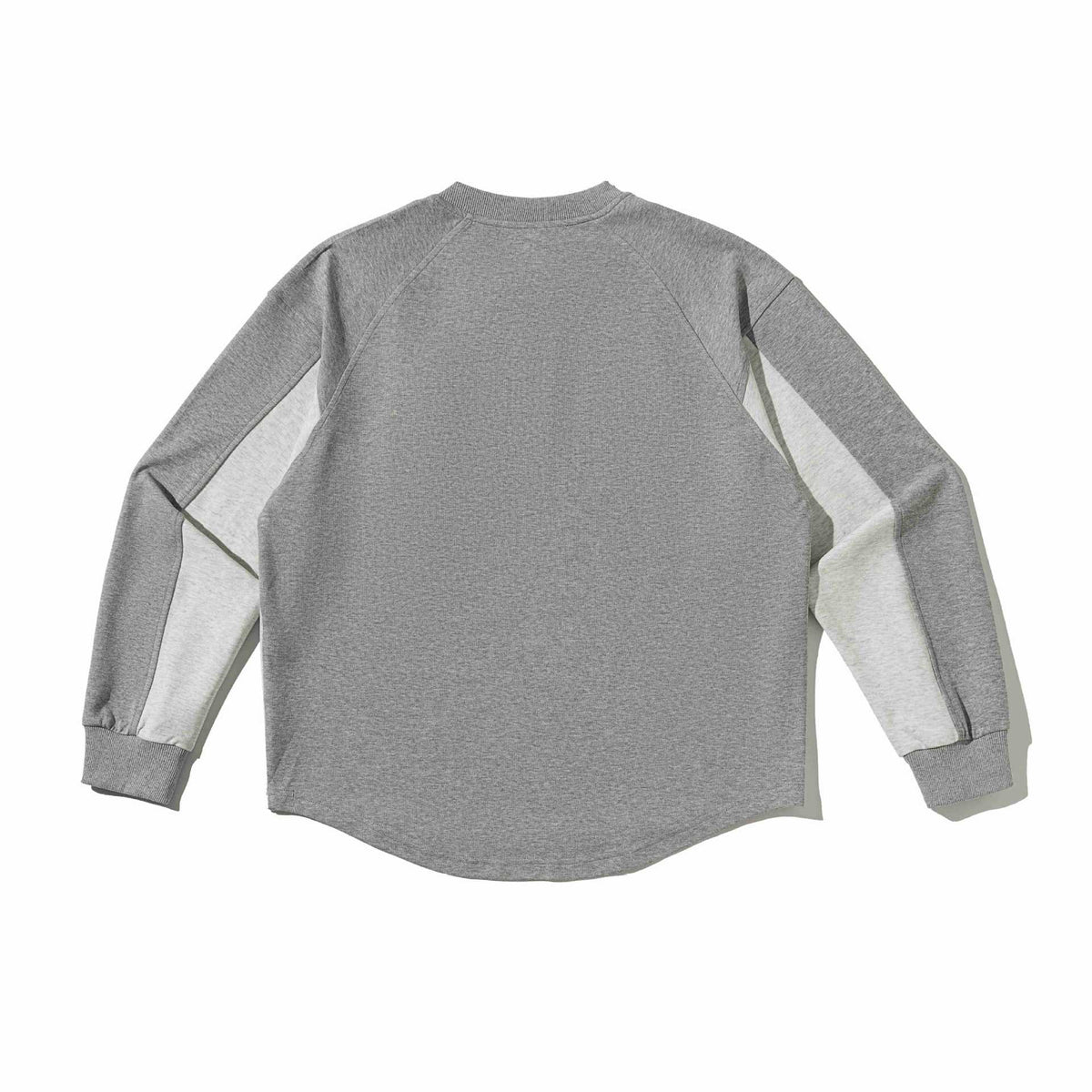 Unisex Raglan Sweatshirt with semi-round hem and patch chest pocket EVA-US