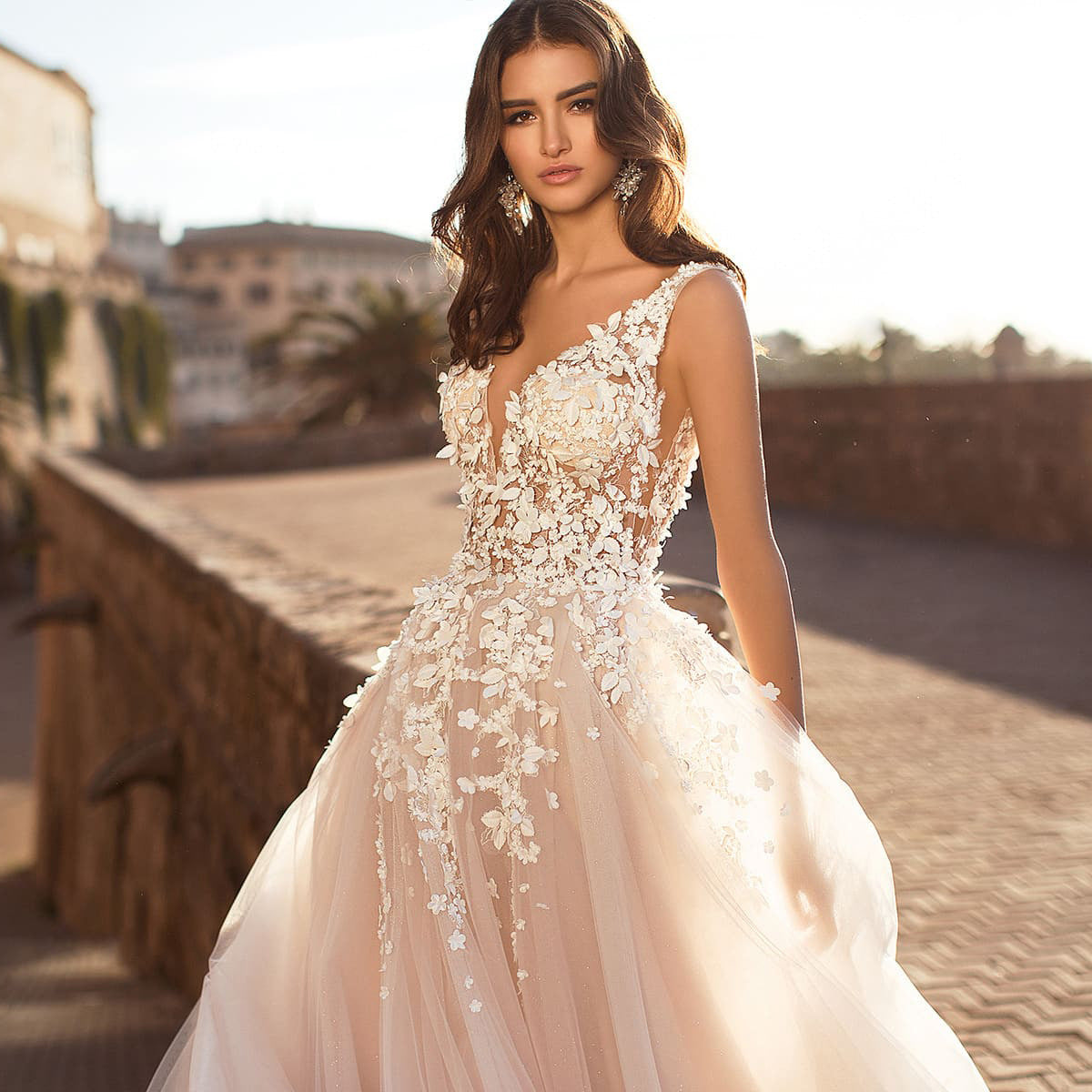 Women’s wedding dress with floral 3D appliqués and tulle skirt – A-line, V-neck