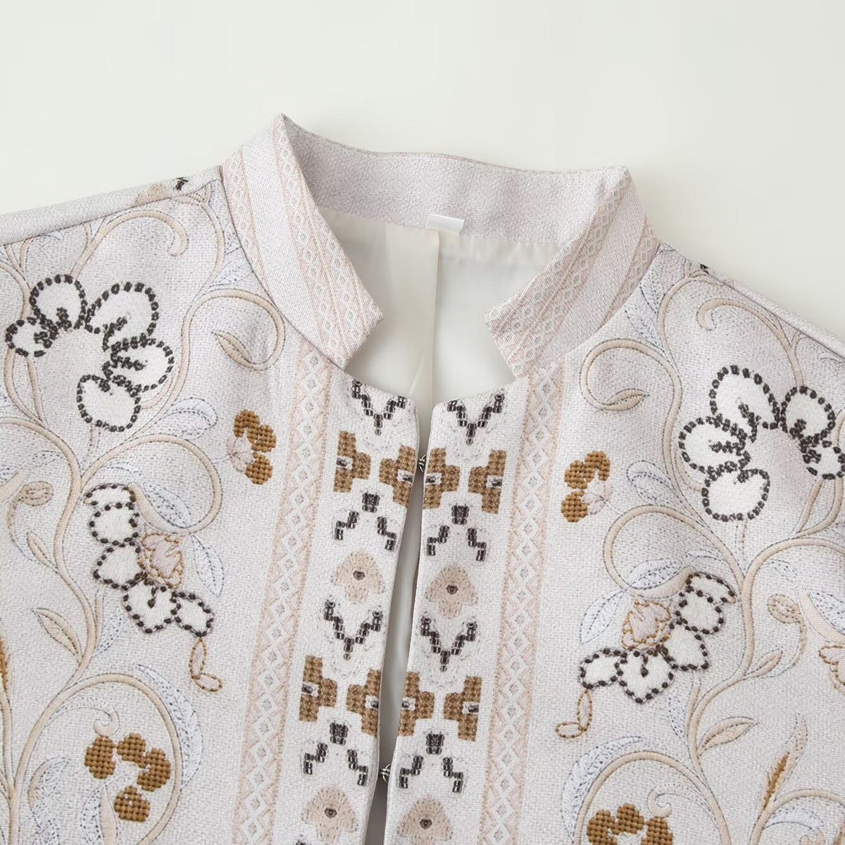 Women embroidered boxy short jacket with stand-up collar and floral embroidery EVA-US