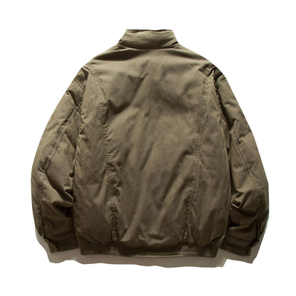 Men's short-cut insulated field jacket with high stand-up collar and flap pockets