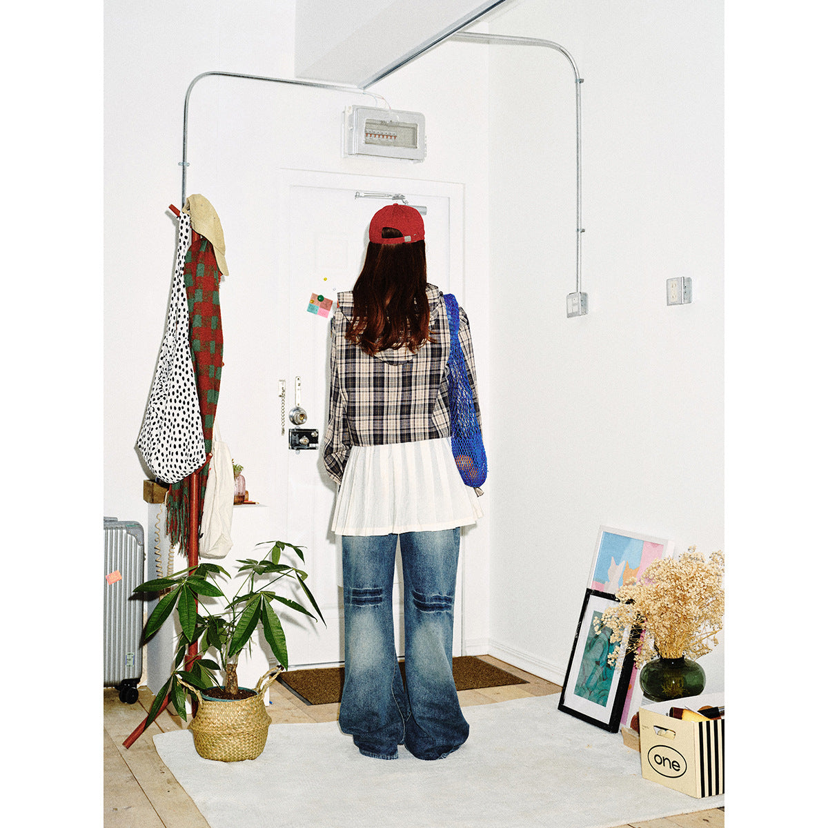 Women's short-cut hooded shirt jacket in checkered look with drawstring hem EVA-US