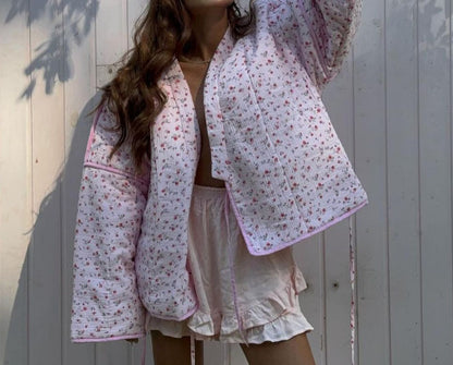 Women Padded Short Quilted Jacket with Floral Micro Print, Contrast Piping & Boxy Silhouette EVA-US