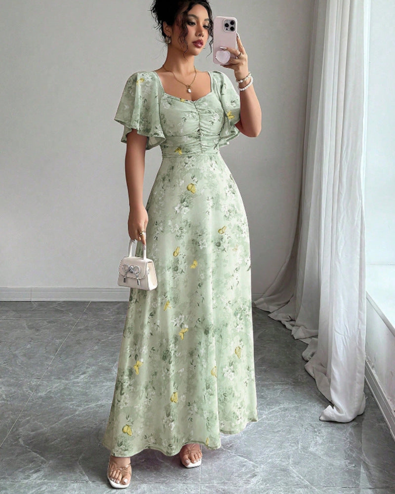 Women's maxi dress with flowing cut and romantic floral pattern