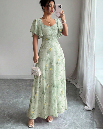 Women's maxi dress with flowing cut and romantic floral pattern