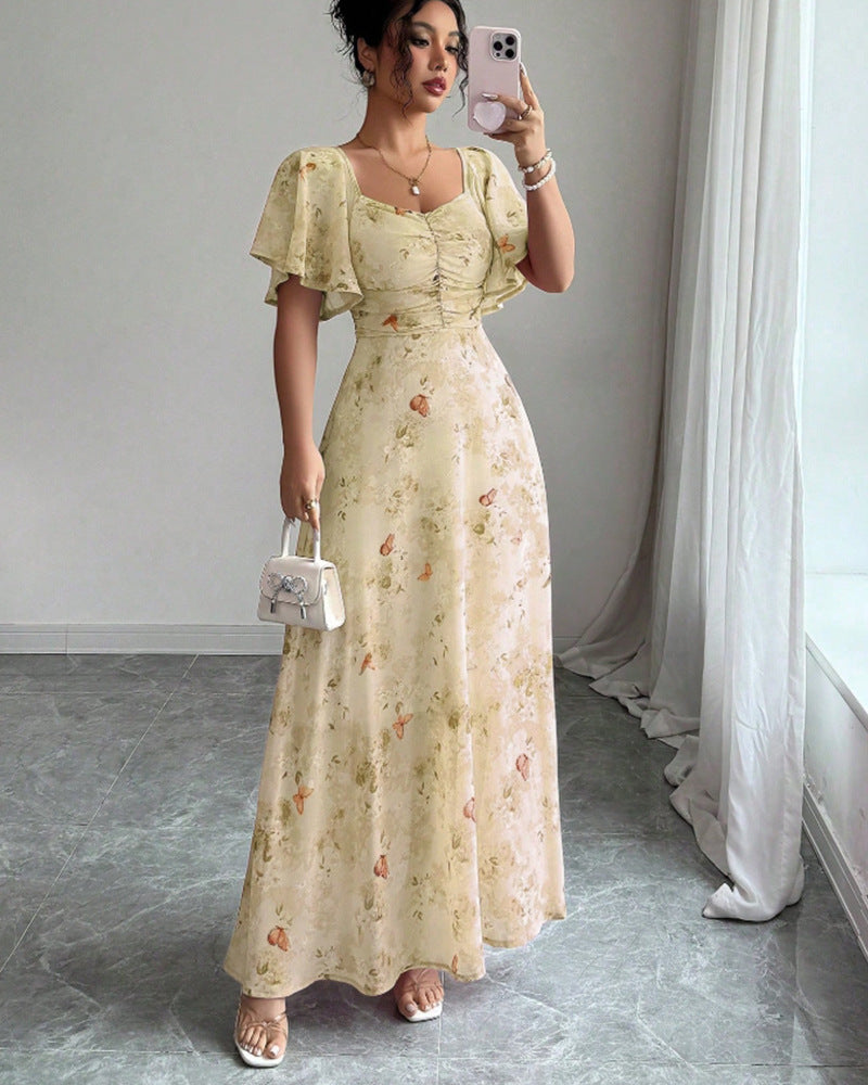 Women's maxi dress with flowing cut and romantic floral pattern