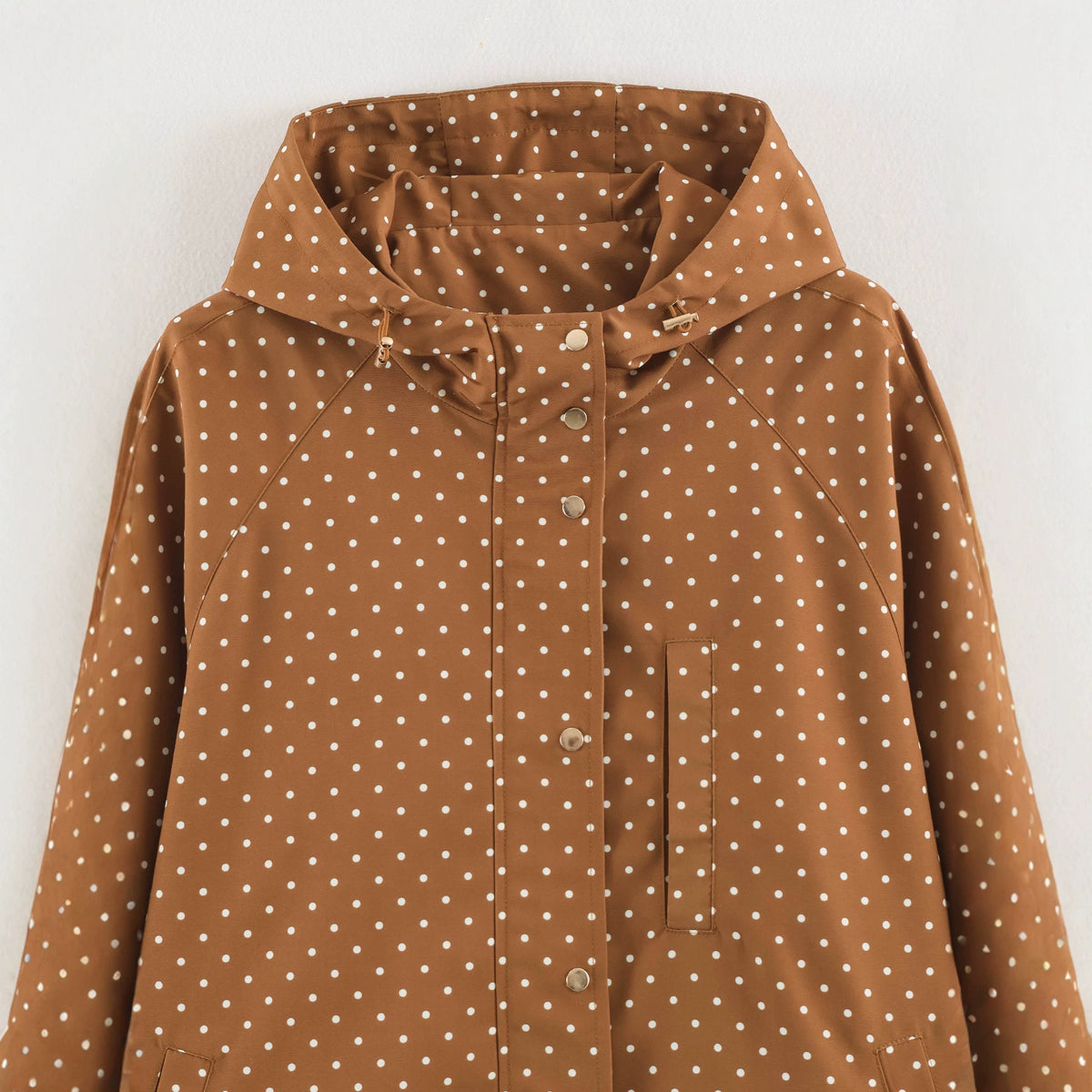 Women's Lightweight Water-Repellent Hooded Jacket with Polka Dot Pattern and Snap Button Placket EVA-US