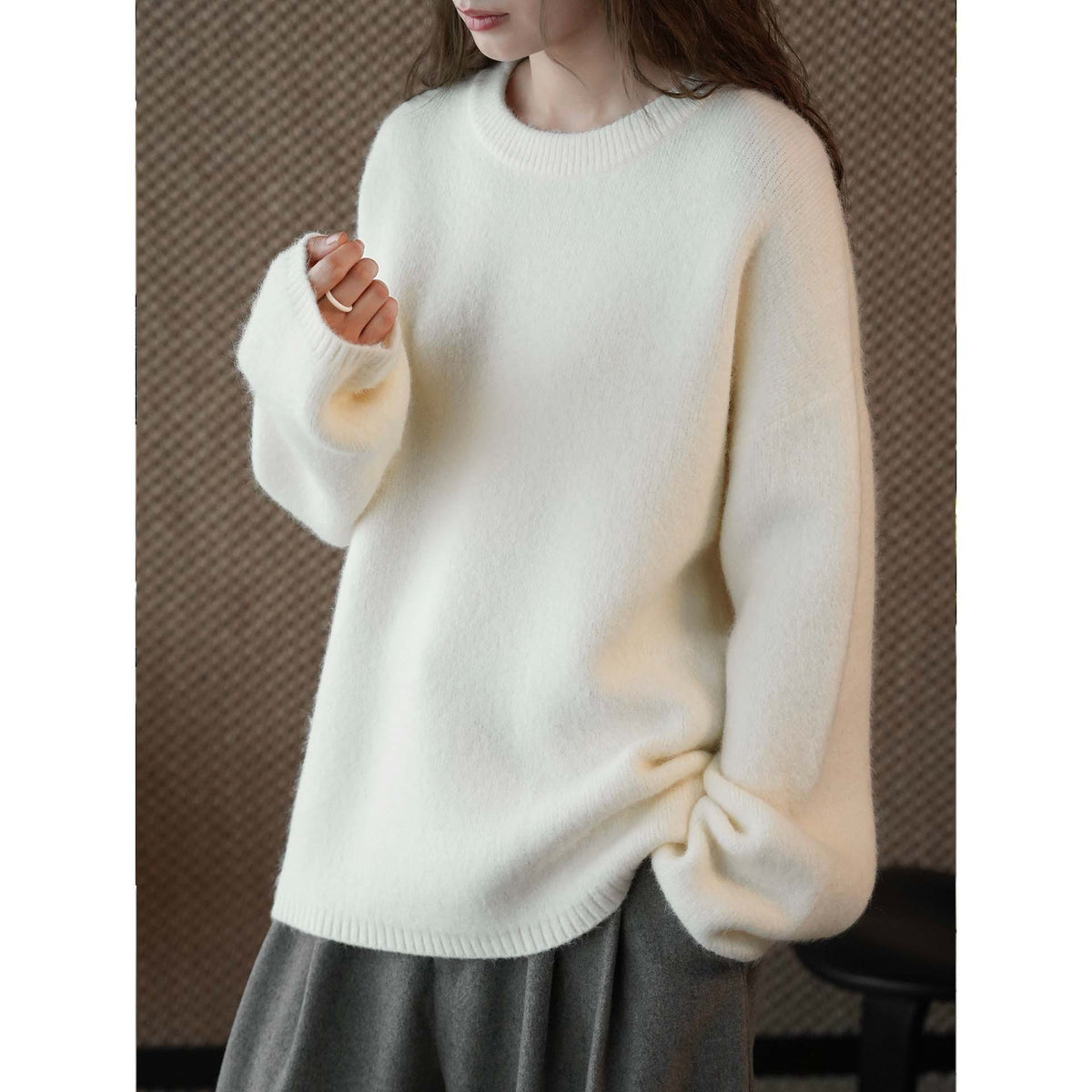 Women Soft Oversize Knit Sweater with Round Neckline EVA-US