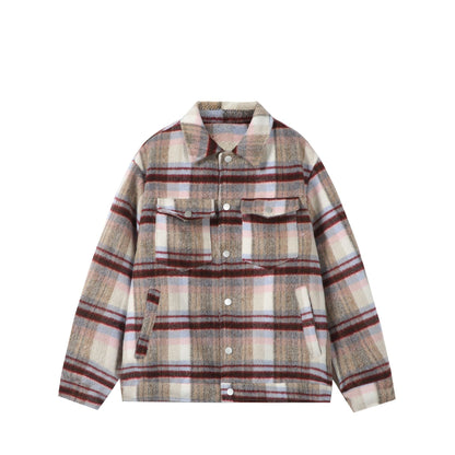 Women's short-cut checked overshirt jacket made of wool mix with snap button front and flap pockets.