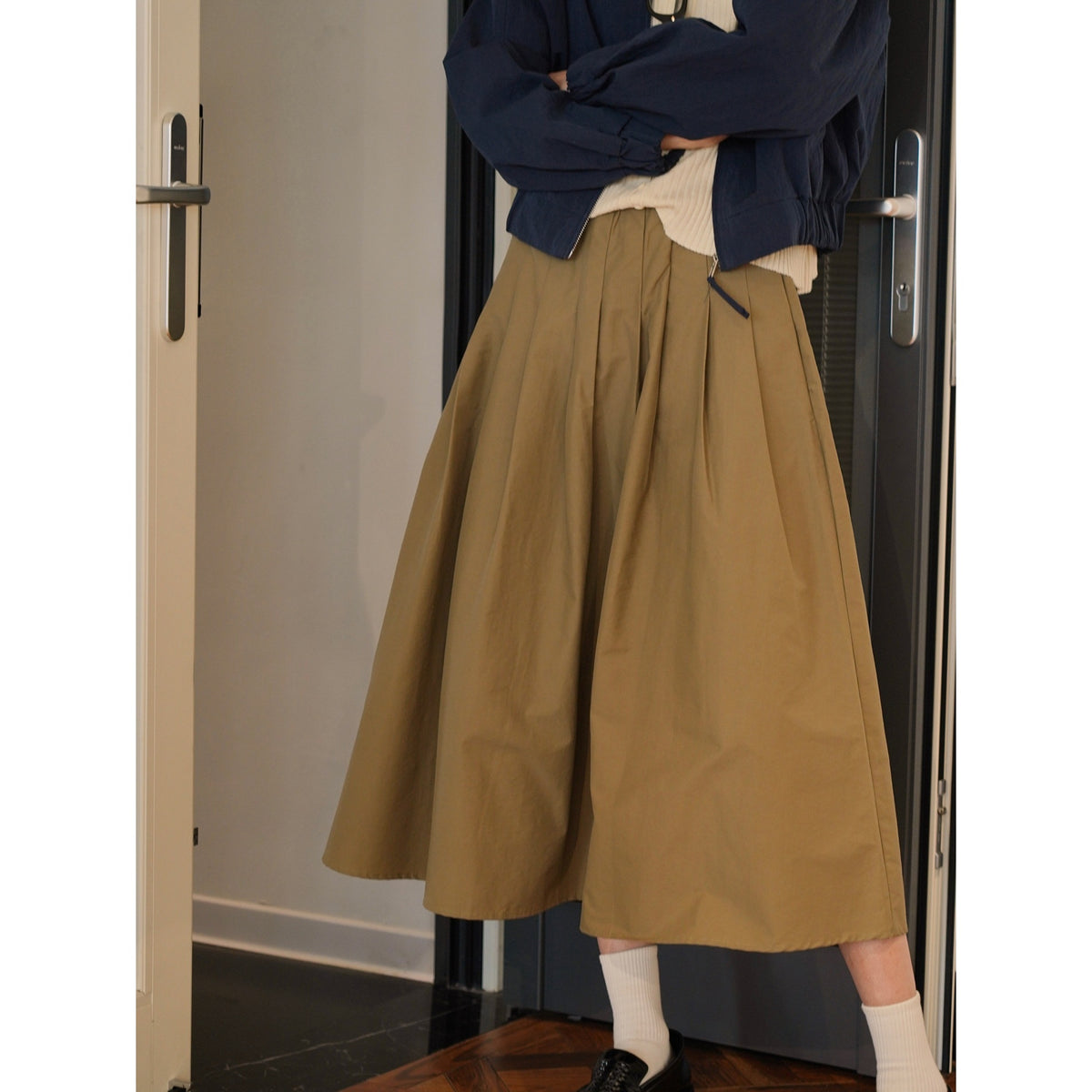 Women's Wide Swinging Midi Skirt with High Waist and Soft Pleats EVA-US