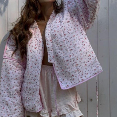Women Padded Short Quilted Jacket with Floral Micro Print, Contrast Piping & Boxy Silhouette EVA-US
