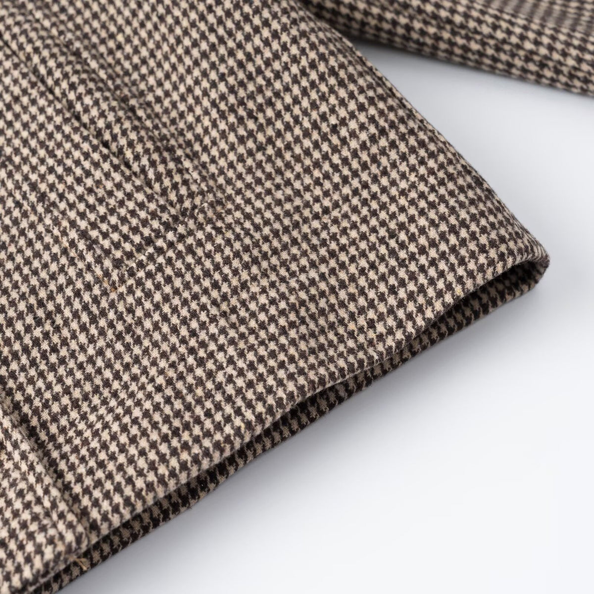 Women's Short-Cut Double-Breasted Houndstooth Blazer with Tailored Silhouette and Golden Decorative Buttons EVA-US