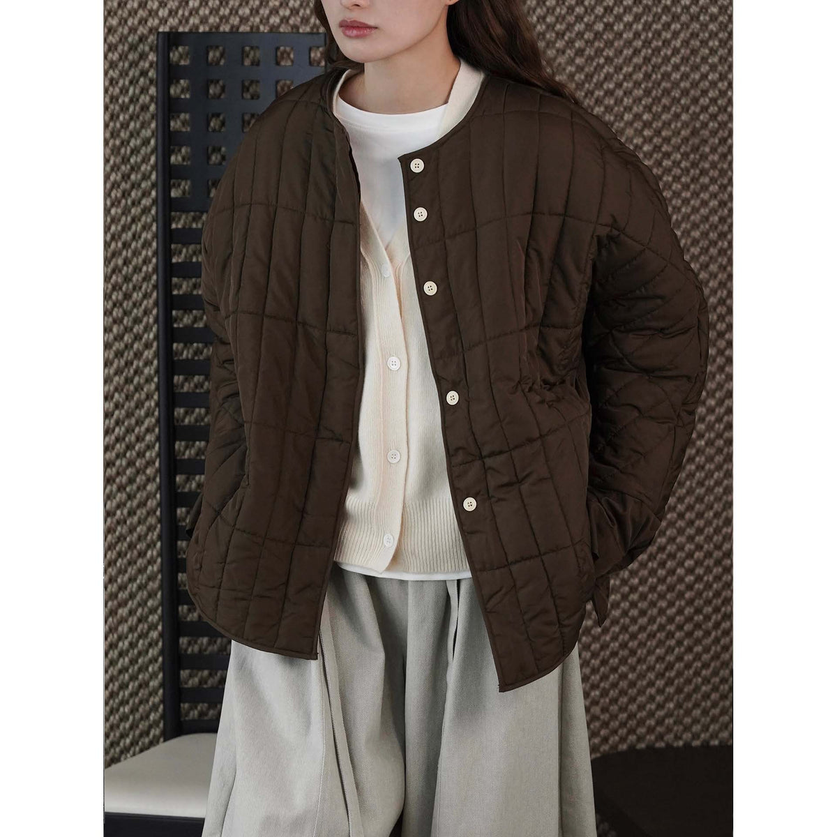 Women's lightweight quilted short jacket with vertical quilting and boxy silhouette EVA-US