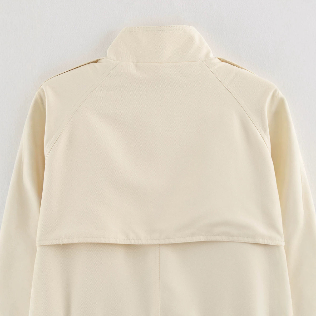 Women's short parka in field style with drawstring, flap pockets and stand-up collar EVA-US