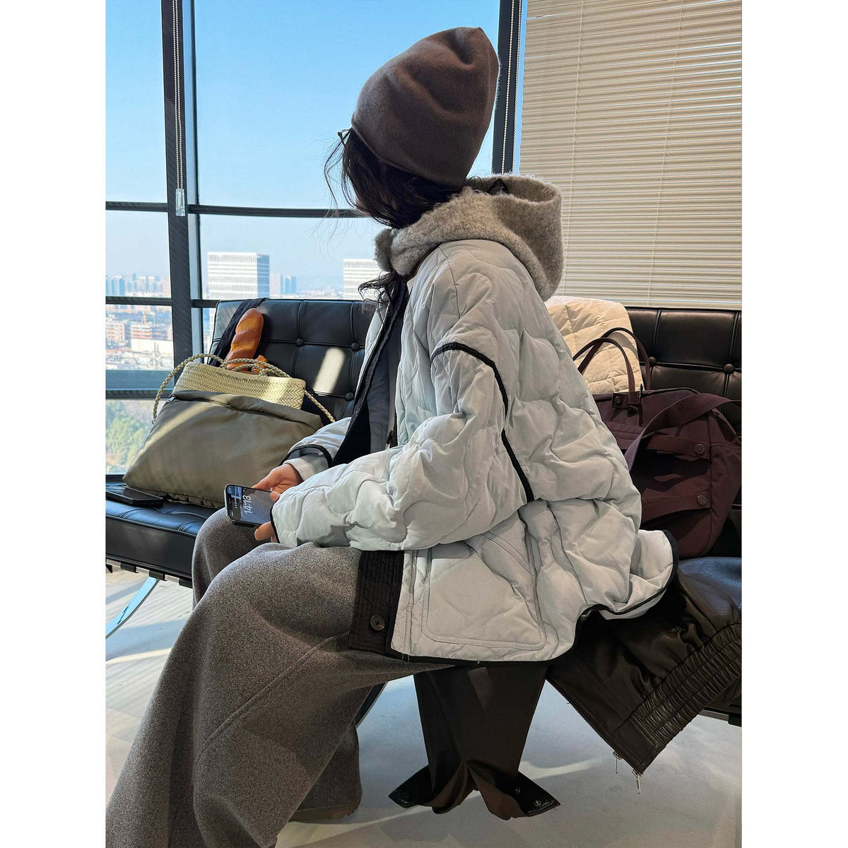 Women's lightly padded bomber jacket with wave quilting EVA-US
