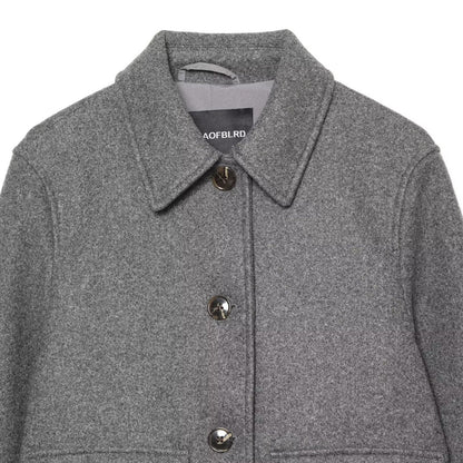 Women's short jacket made of wool blend with shirt collar, patch pockets, and boxy cropped silhouette EVA-US