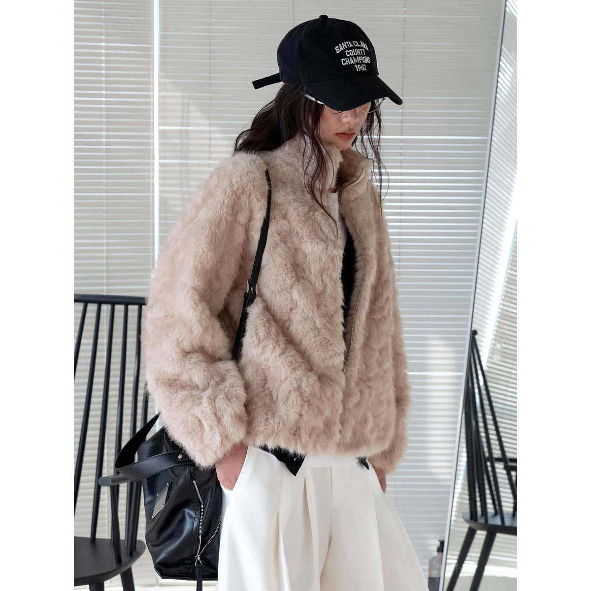 Women's Short Faux Fur Jacket with Stand-up Collar and Zipper EVA-US