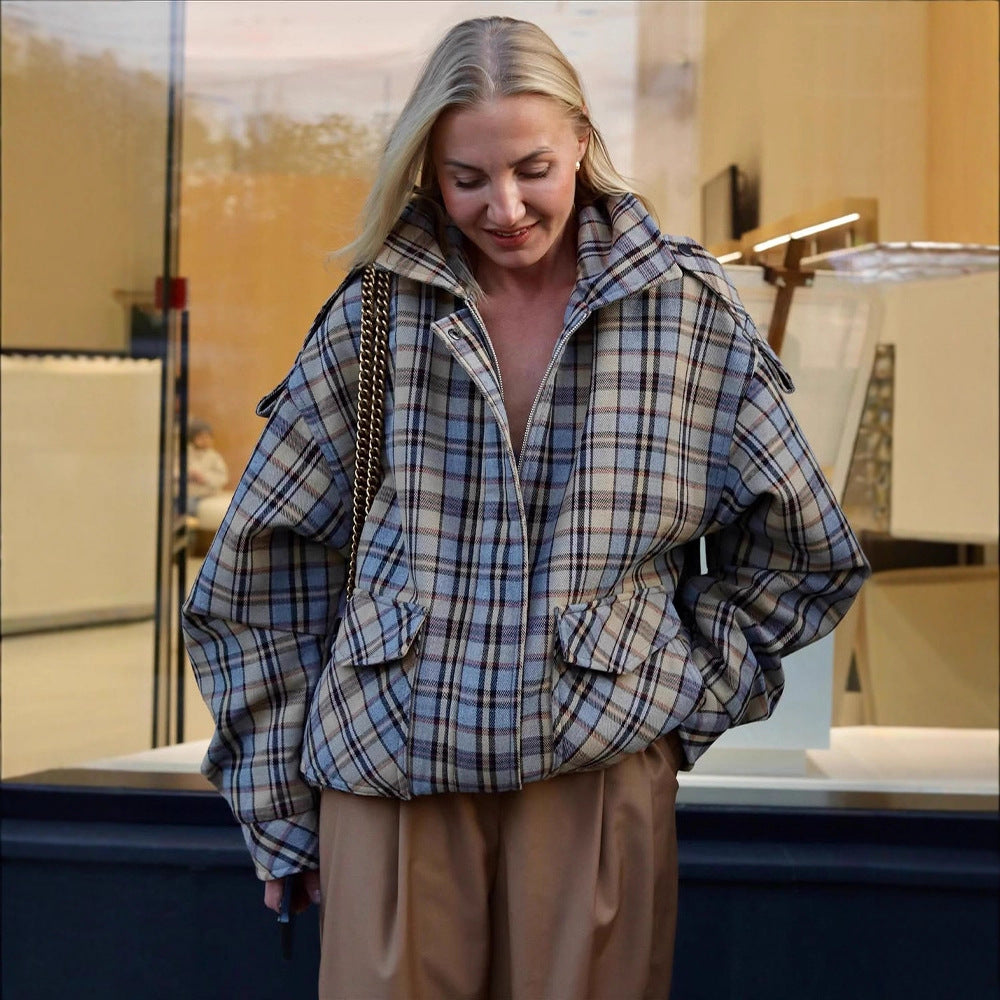 Women's oversized checkered coat in boxy cut with zipper and shoulder flaps EVA-US