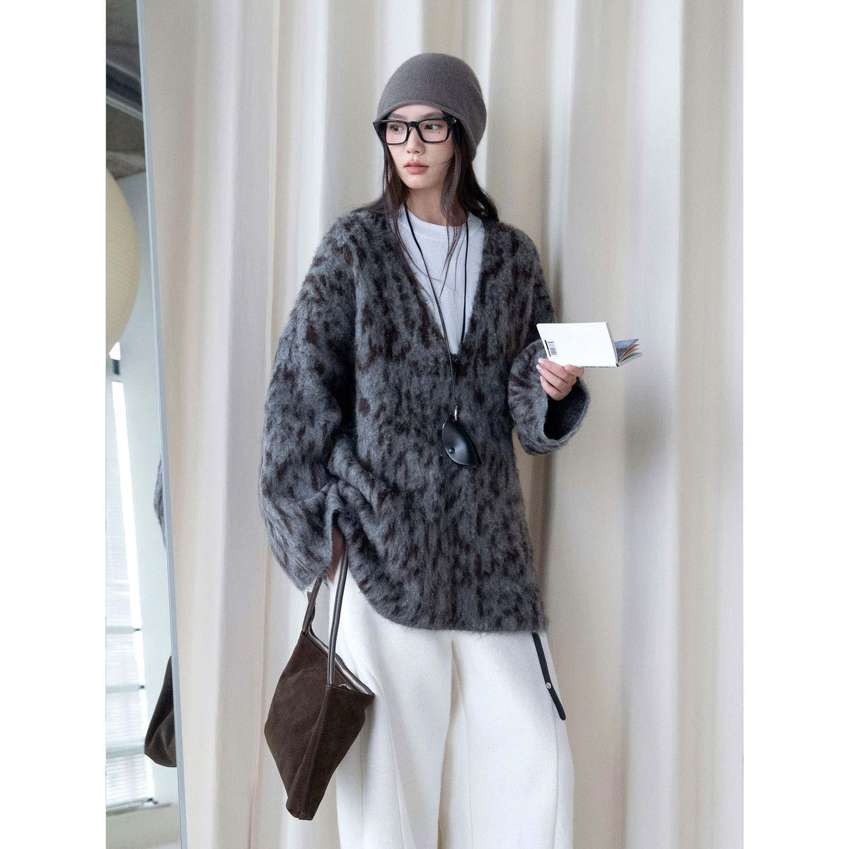 Women's Oversize V-Neck Sweater in Mohair Look with Voluminous Silhouette EVA-US