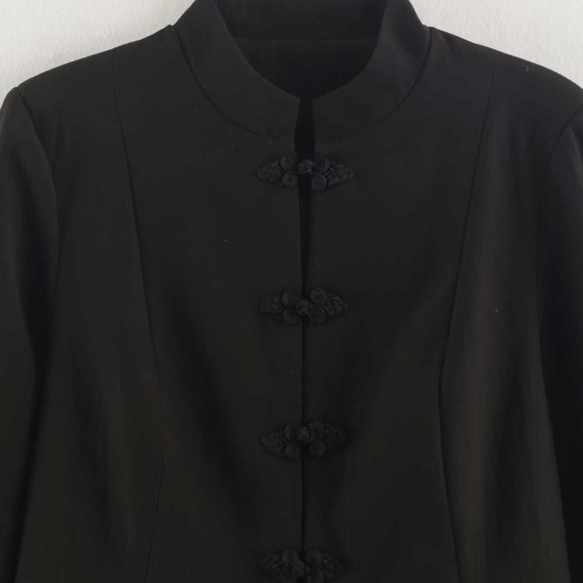 Women's short jacket in chinoiserie style with stand-up collar and knot button closure EVA-US