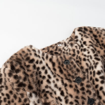 Women Short Jacket made of Faux Fur with Leopard Print and Round Neckline EVA-US