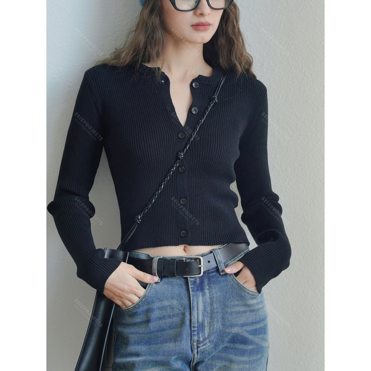 Women's Ribbed Cropped Cardigan with Button Placket and Narrow Silhouette EVA-US
