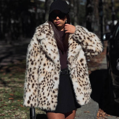 Women's short coat made of vegan high-pile faux fur with leopard print EVA-US