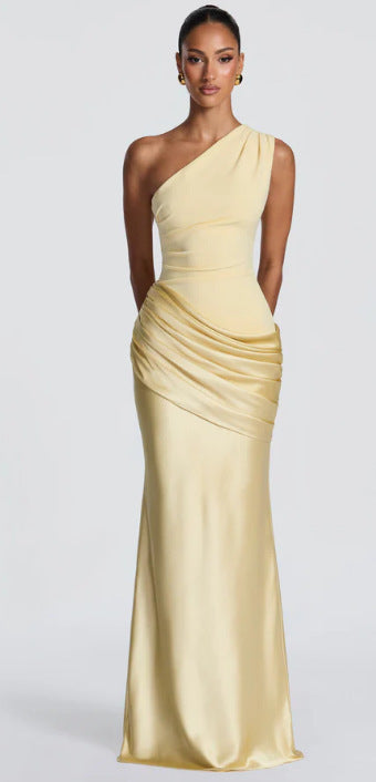 Women's Elegant One-Shoulder Maxi Dress with Refined Draping Details
