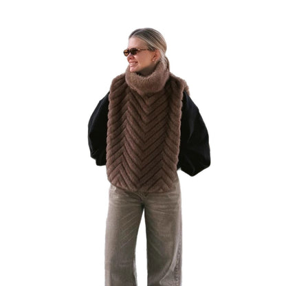 Women's Fleece-Lined Fur Poncho with High Roll Neck & Chevron Structure EVA-US