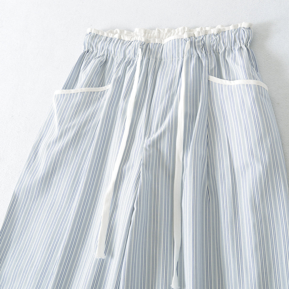 Women's Wide Culotte Pants with Drawstring Waist and Patch Pockets