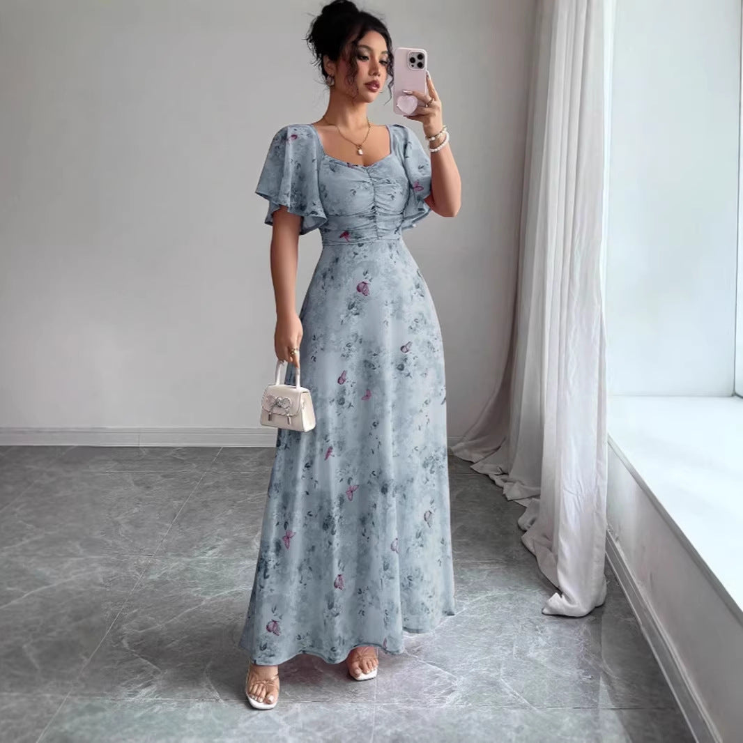 Women's maxi dress with flowing cut and romantic floral pattern